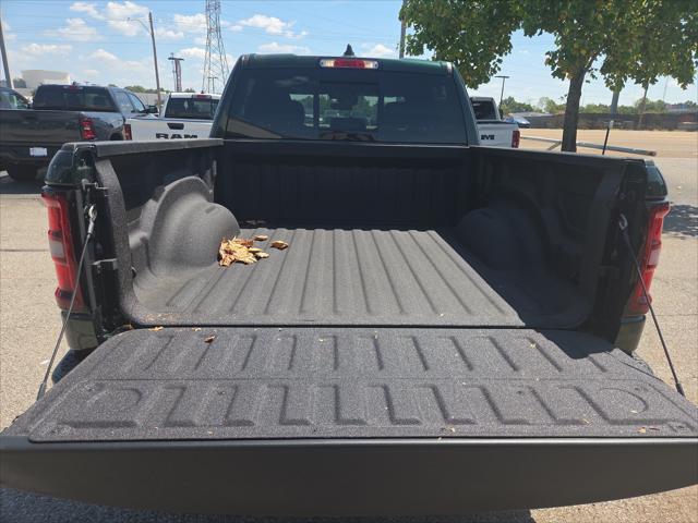 2026 Ram 1500 Express Crew Cab 4x4 57 Box
