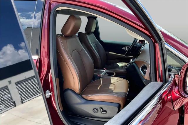 2018 Chrysler Pacifica Hybrid Limited