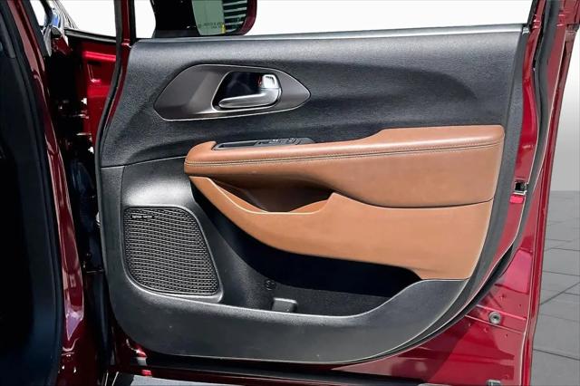 2018 Chrysler Pacifica Hybrid Limited