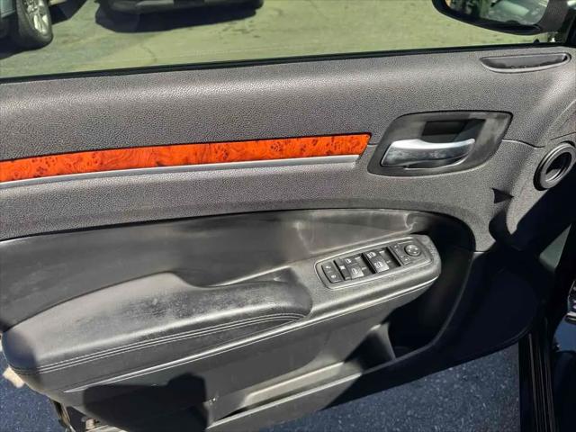 2014 Chrysler 300 Base