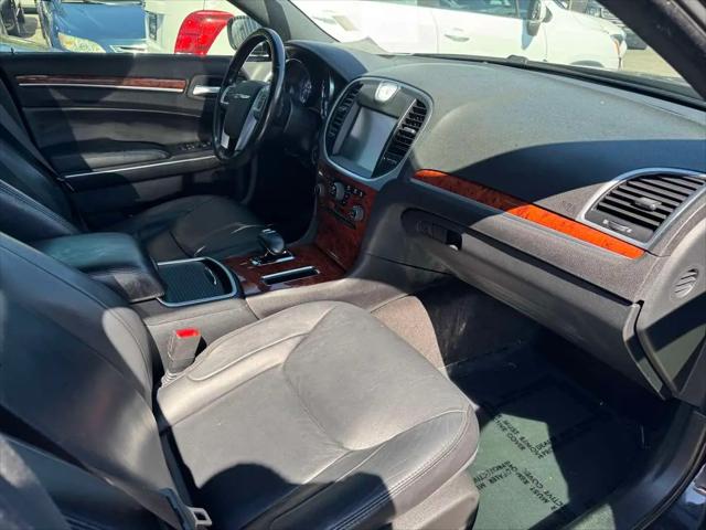 2014 Chrysler 300 Base
