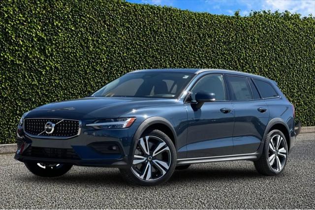 2026 Volvo V60 Cross Country Plus, B5 AWD Gas mild hybrid for sale in Seaside, CA