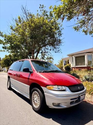 1997 Chrysler Town & Country LXi