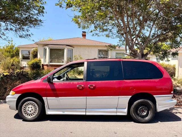 1997 Chrysler Town & Country LXi