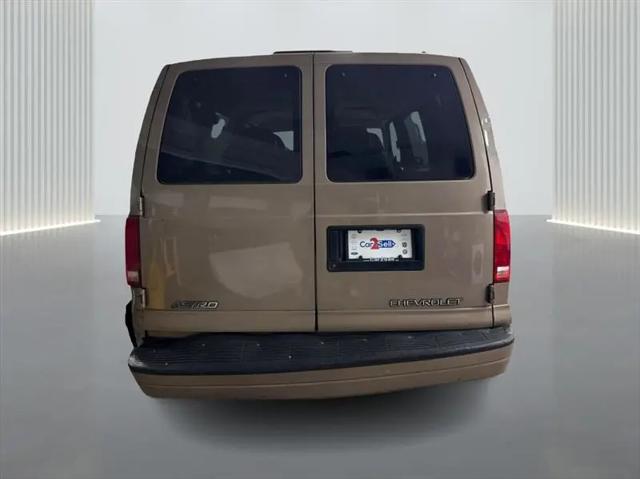 2000 Chevrolet Astro Base