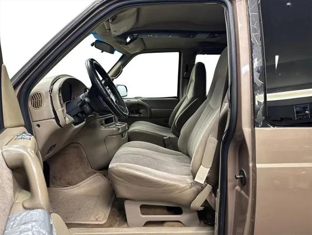 2000 Chevrolet Astro Base