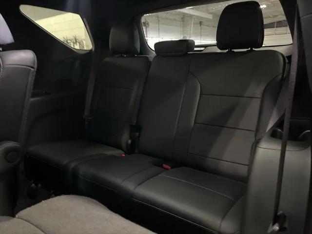 2025 Chevrolet Traverse FWD LT