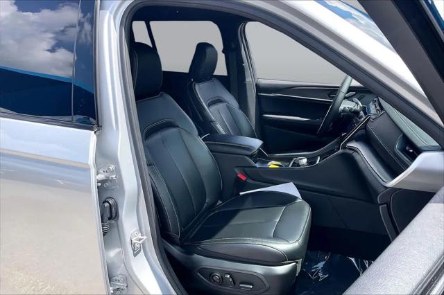 2025 Jeep Grand Cherokee Limited 4x2