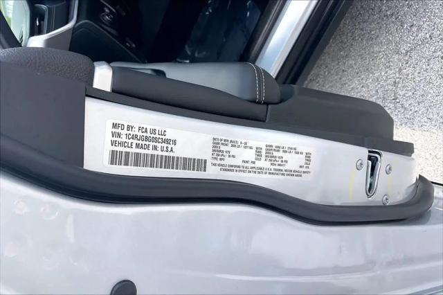2025 Jeep Grand Cherokee Limited 4x2