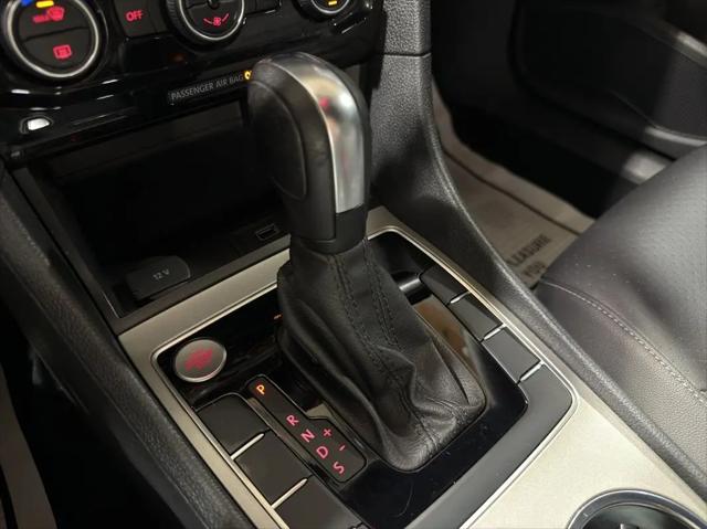2021 Volkswagen Passat 2.0T R-Line
