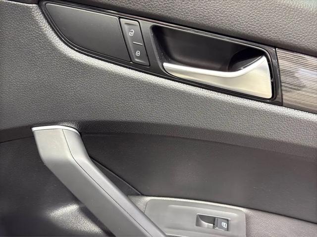 2021 Volkswagen Passat 2.0T R-Line