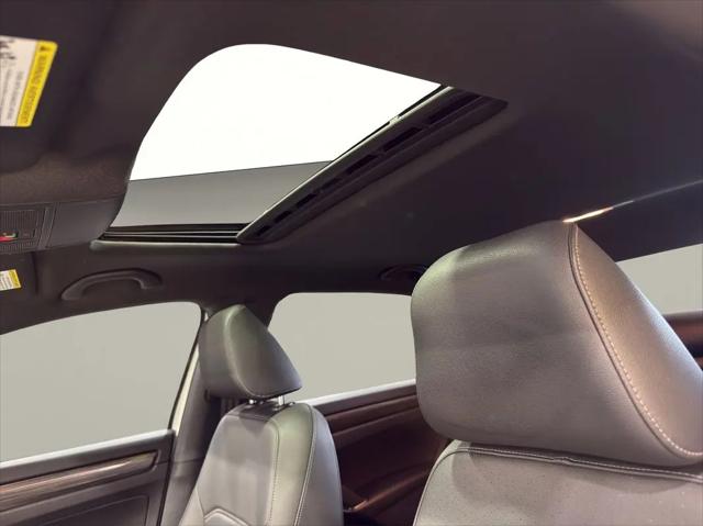 2021 Volkswagen Passat 2.0T R-Line
