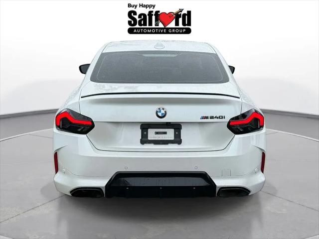 2025 BMW M240 i
