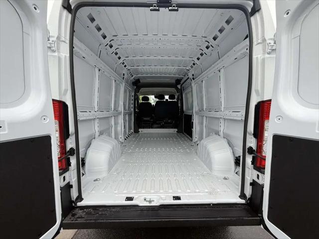 2026 Ram ProMaster 2500 Cargo Van Tradesman High Roof 159" WB w/Pass Seat