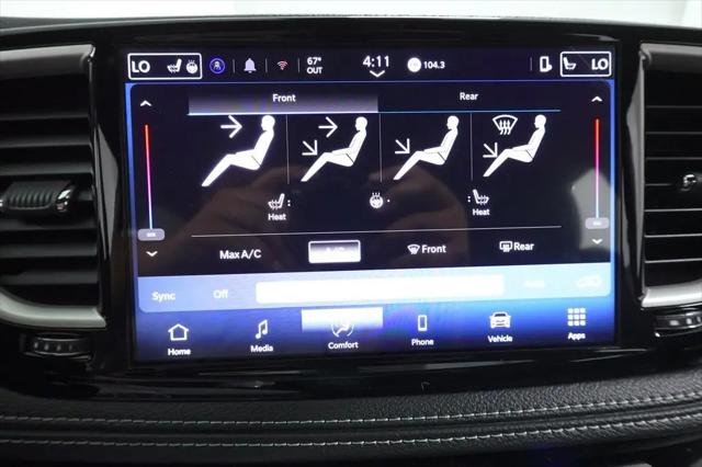 2027 Chrysler Pacifica Select