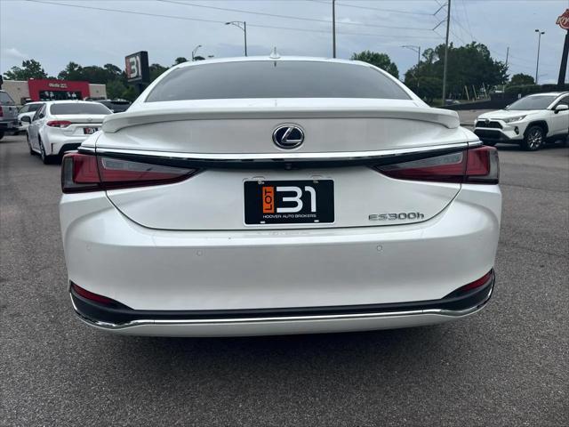 2019 Lexus ES 300h Ultra Luxury