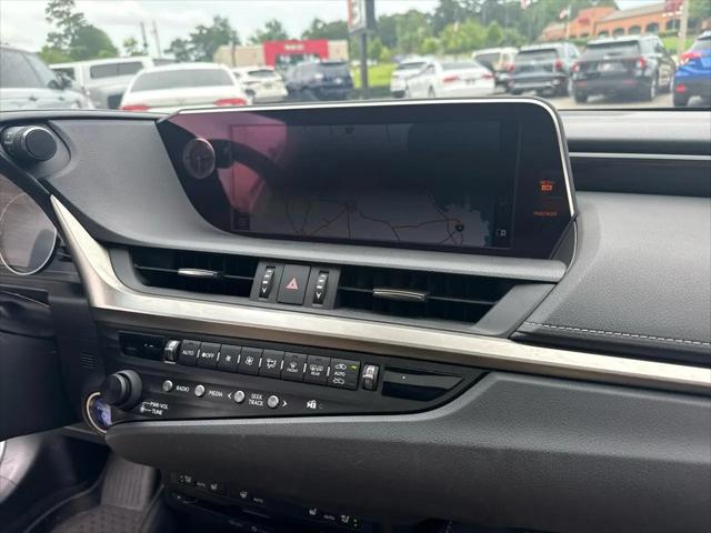2019 Lexus ES 300h Ultra Luxury