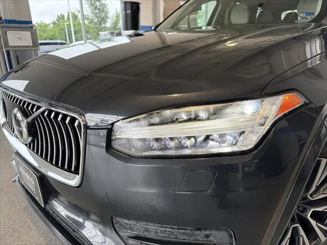 2022 Volvo XC90 T5 Momentum 7 Passenger