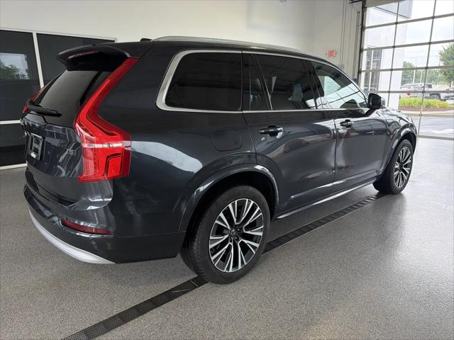 2022 Volvo XC90 T5 Momentum 7 Passenger
