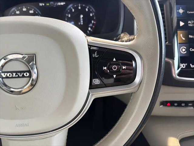 2022 Volvo XC90 T5 Momentum 7 Passenger