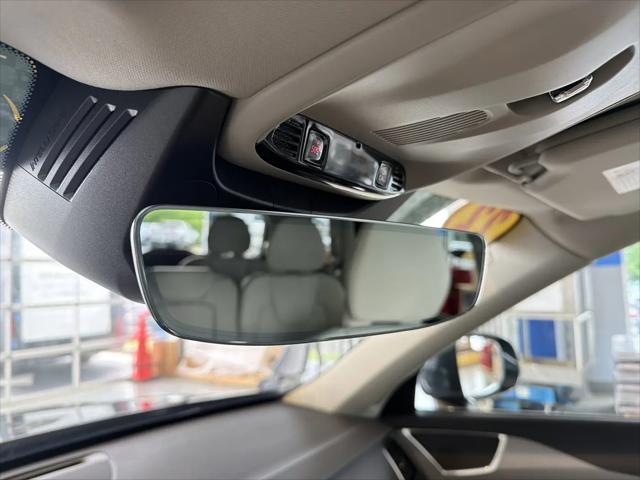 2022 Volvo XC90 T5 Momentum 7 Passenger