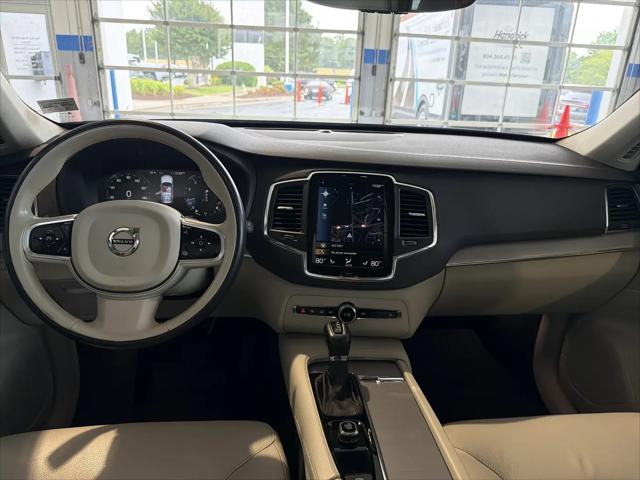 2022 Volvo XC90 T5 Momentum 7 Passenger