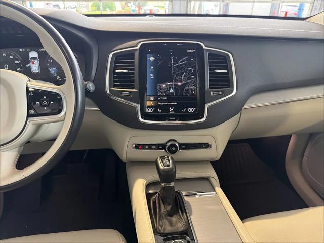 2022 Volvo XC90 T5 Momentum 7 Passenger