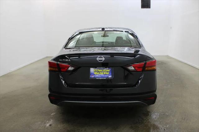2026 Nissan Altima SV FWD