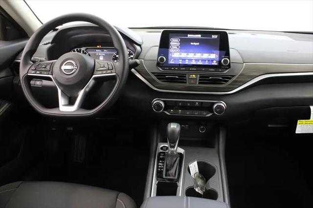 2026 Nissan Altima SV FWD