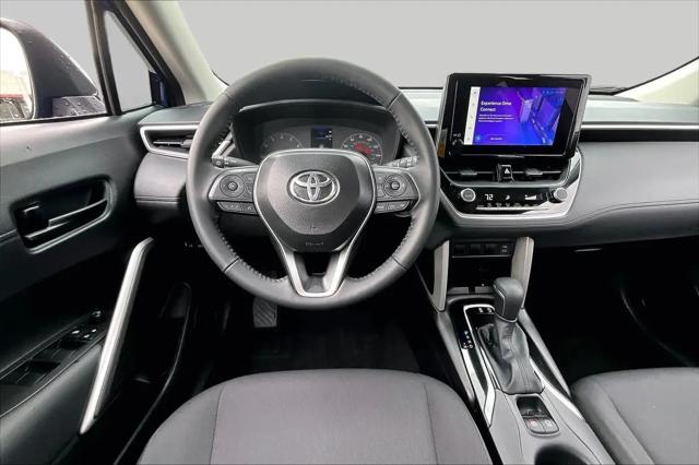 2025 Toyota Corolla Cross LE