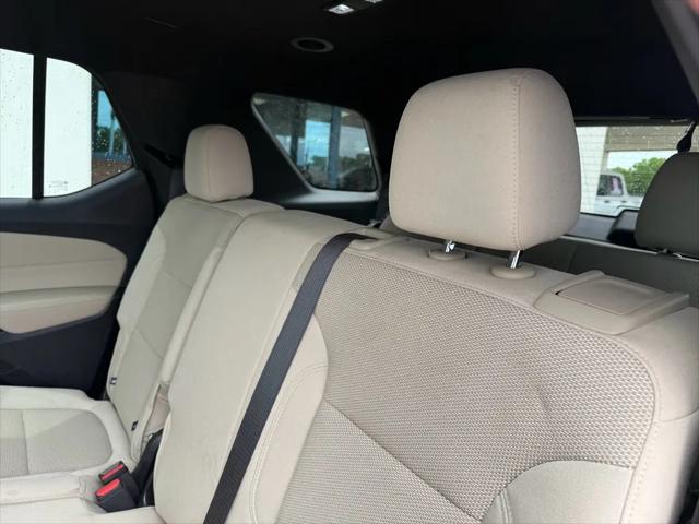 2023 Chevrolet Traverse AWD LS