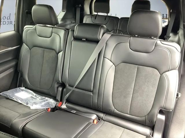2026 Jeep Grand Cherokee L Altitude 4x4