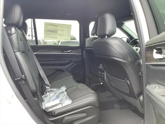 2026 Jeep Grand Cherokee L Altitude 4x4