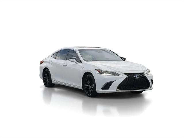 2022 Lexus ES 300h F SPORT