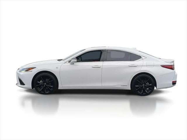 2022 Lexus ES 300h F SPORT