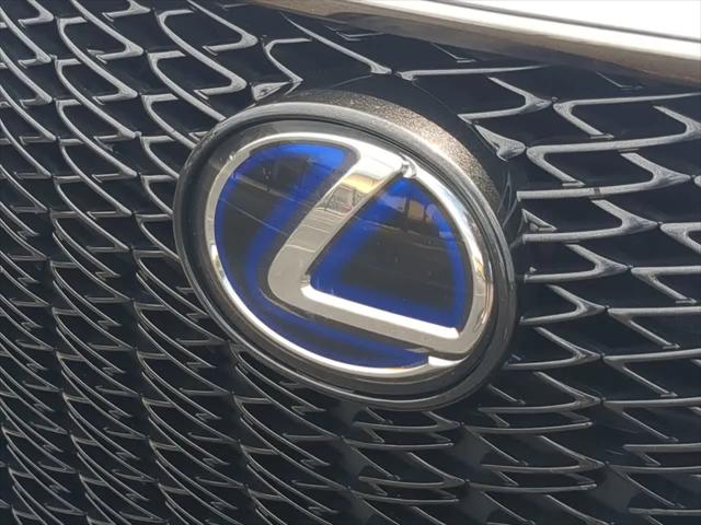 2022 Lexus ES 300h F SPORT