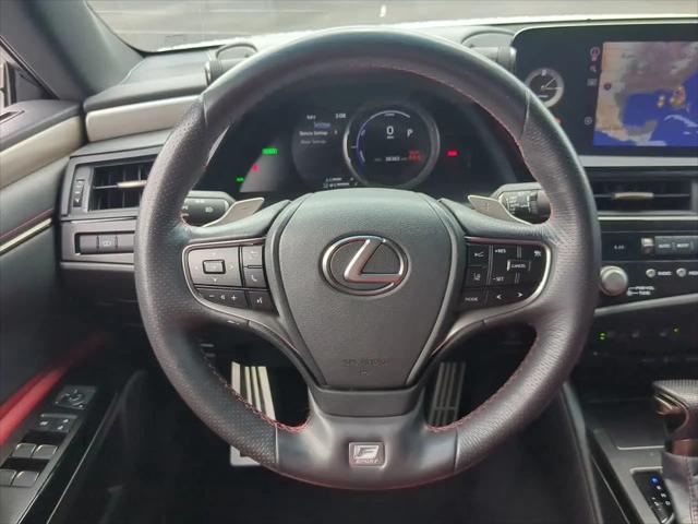 2022 Lexus ES 300h F SPORT