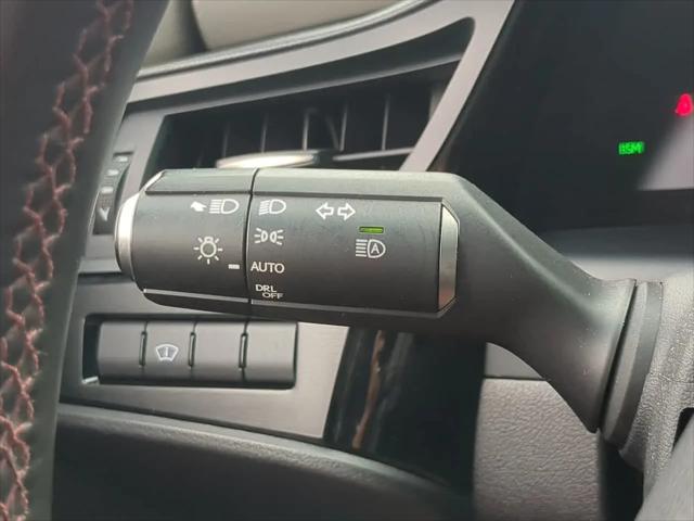 2022 Lexus ES 300h F SPORT