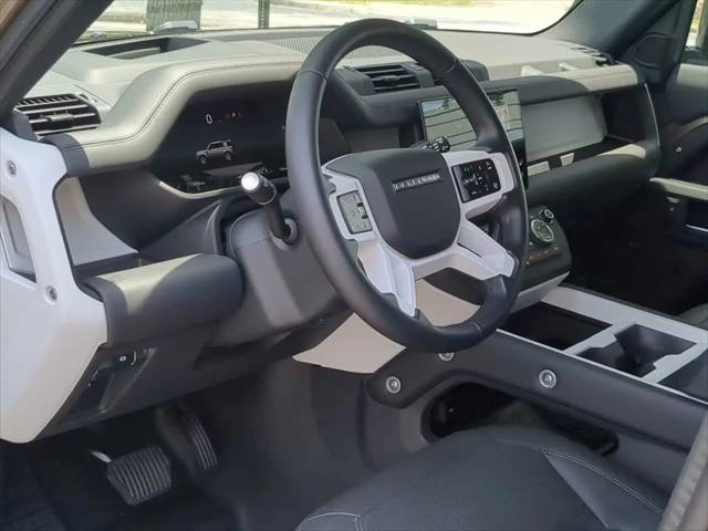 2025 Land Rover Defender 110 P400 S