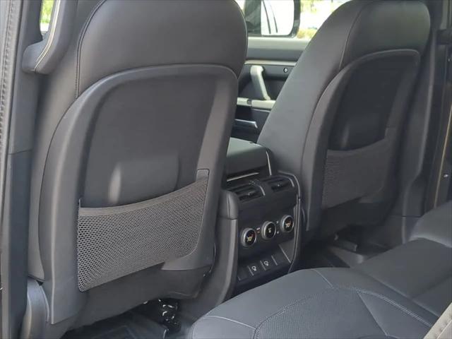 2025 Land Rover Defender 110 P400 S