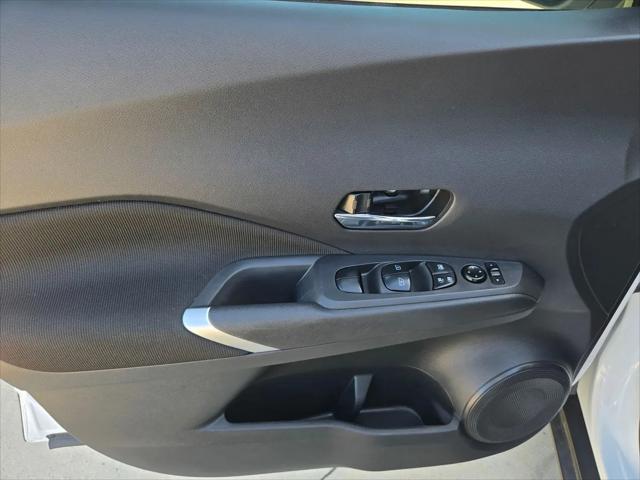 2023 Nissan Kicks SV Xtronic CVT