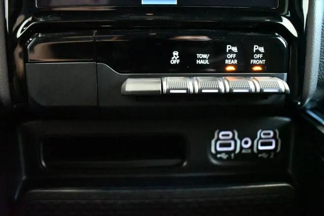 2023 Ram 1500 Big Horn Crew Cab 4x4 5'7" Box