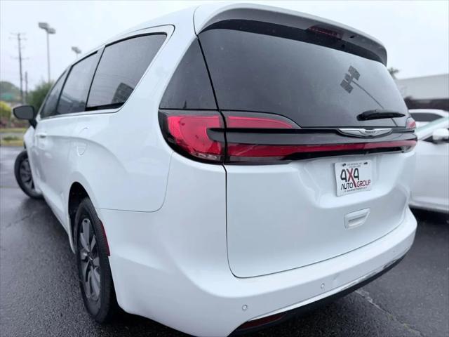 2023 Chrysler Pacifica Hybrid Touring L