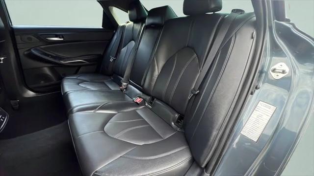2022 Toyota Avalon XLE