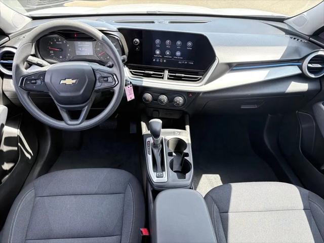 2025 Chevrolet Trax FWD LS