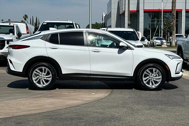 2025 Buick NV Preferred FWD