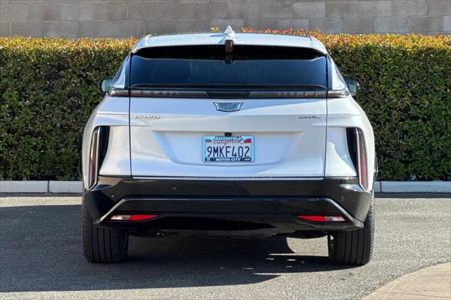 2024 Cadillac iQ Luxury w/1SC