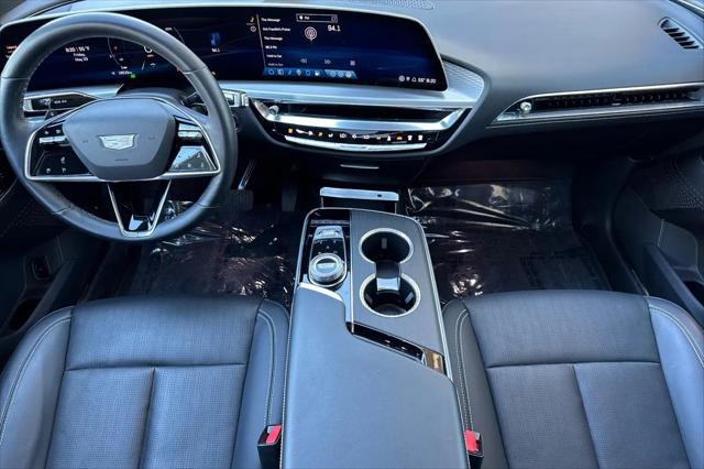 2024 Cadillac iQ Luxury w/1SC