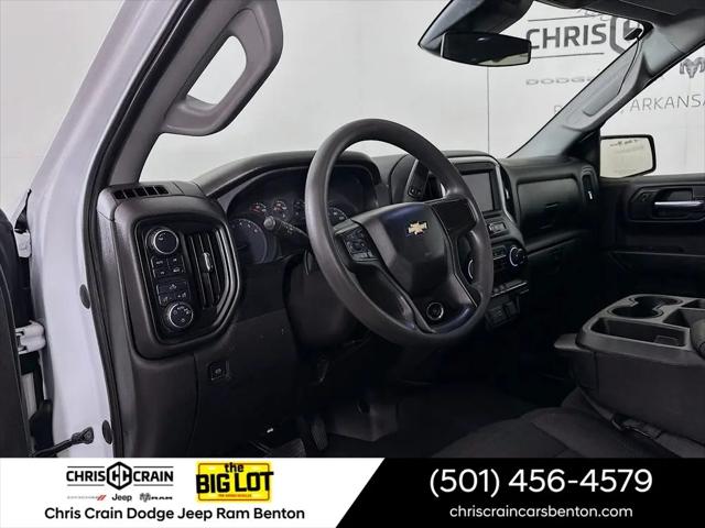 2023 Chevrolet Silverado 1500 4WD Crew Cab Standard Bed Custom