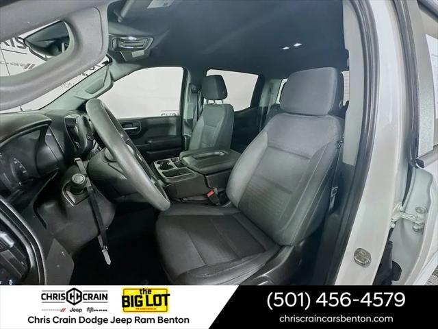 2023 Chevrolet Silverado 1500 4WD Crew Cab Standard Bed Custom